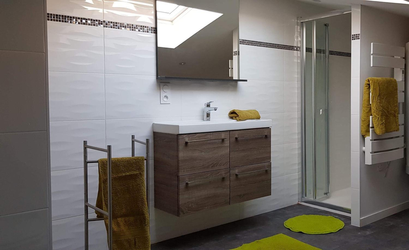 Bathroom, Gite de kernaet avec piscine, Finistère