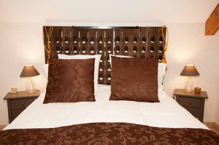 Bedroom 2, Le Logis Aux Bulles, Marne