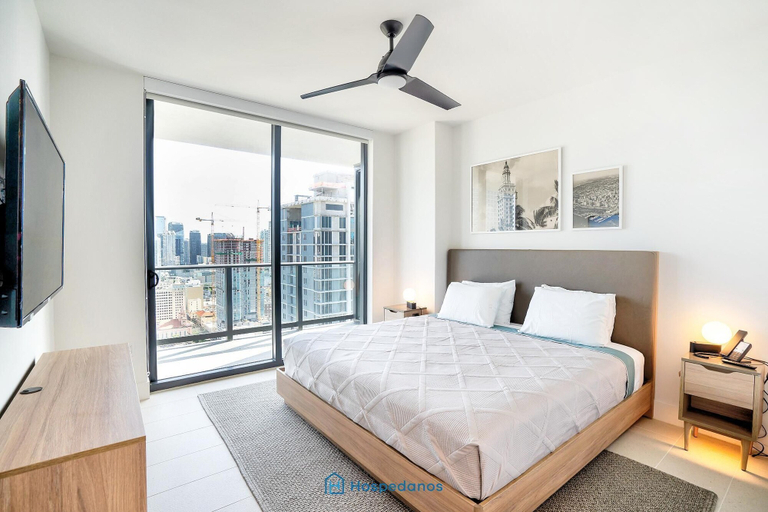 Bedroom 2, Apartment in New Luxury Condo Downtown, Miami-Dade