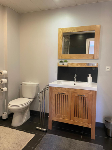 Bathroom 4
