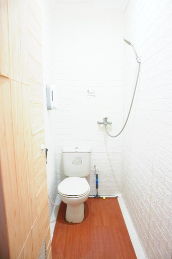 Bathroom 7