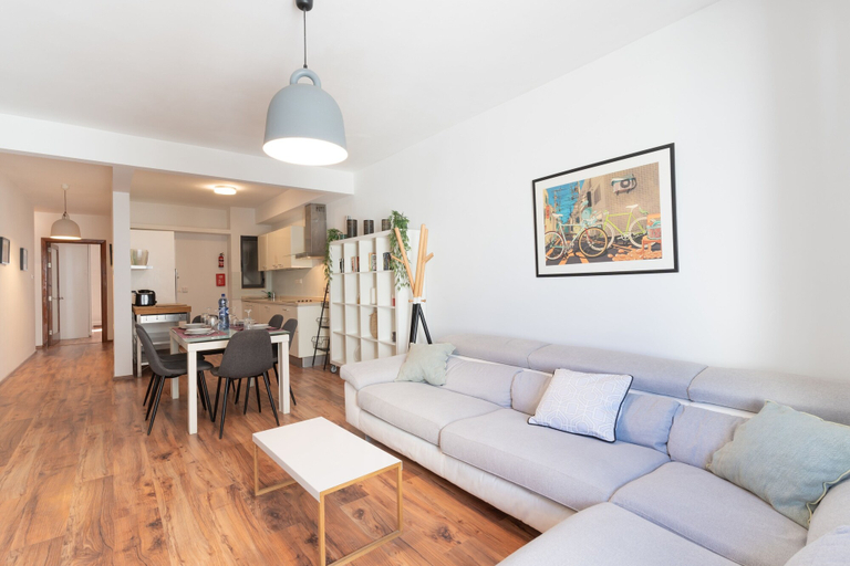 Others 5, Charming 2-Bed in Swieqi