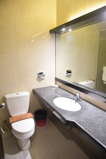 Bathroom 10