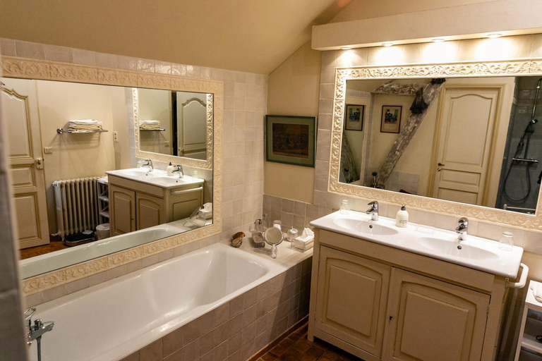Bathroom 9