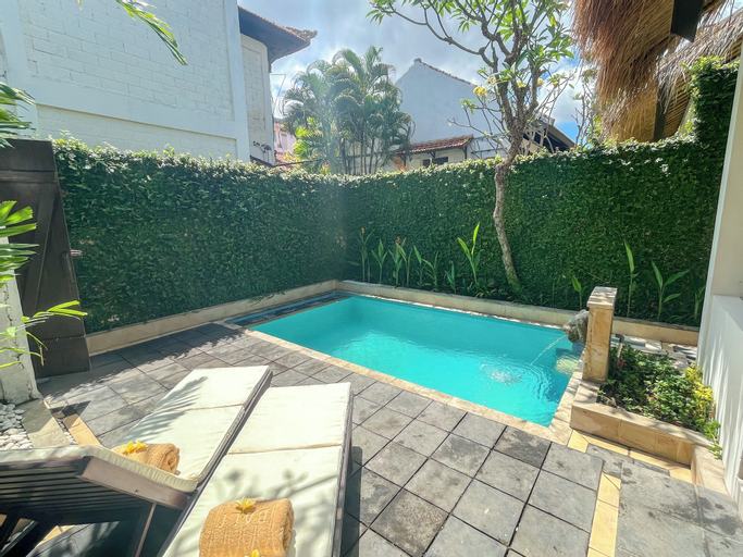 Swimming Pool 18