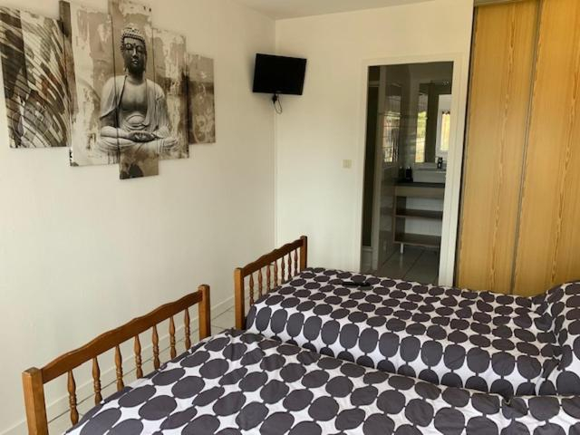 Bedroom 2, Le Saint Pierre, Maine-et-Loire