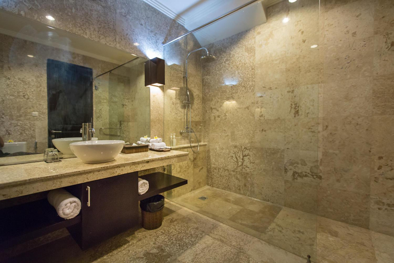 Bathroom 9