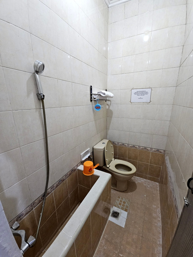 bathroom 6