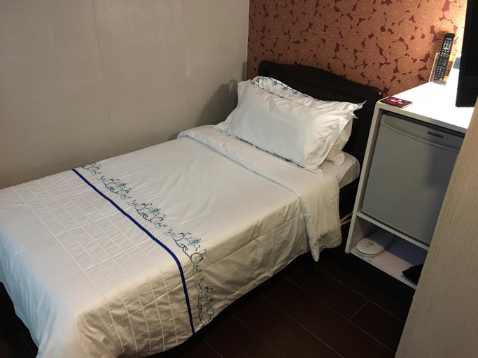 Bedroom 12