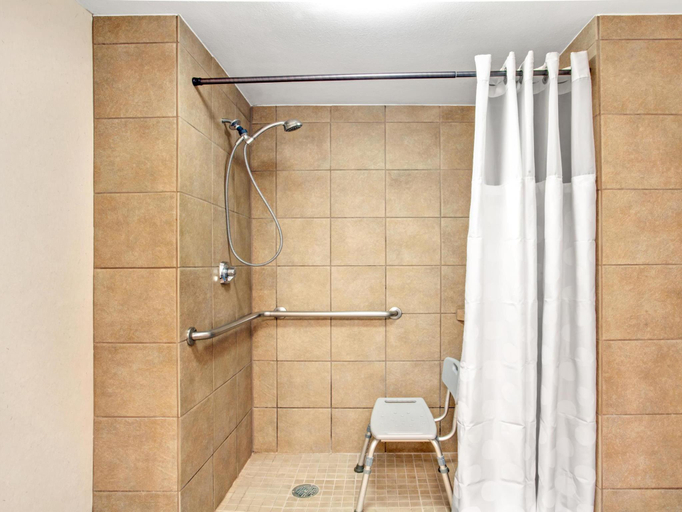 Bathroom 4, Ramada by Wyndham Pigeon Forge North, Sevier