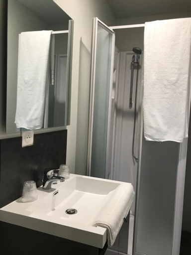 Bathroom 1