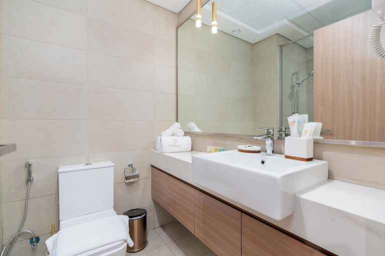 Bathroom 4, GLOBALSTAY. Azizi Riviera 34, Dubai
