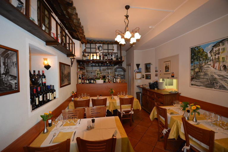 Food & Drinks