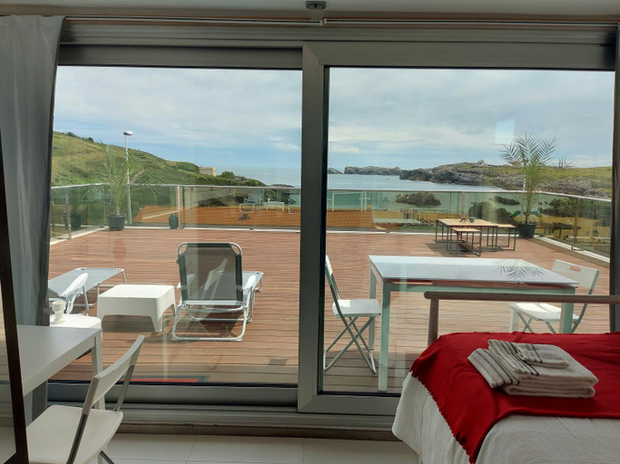 Others 3, Villa Playa San Juan, Cantabria