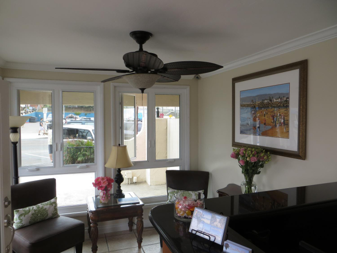 Public Area 2, Ocean Beach Hotel, San Diego