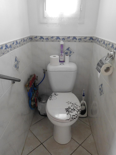 Bathroom 3, Les Gites de Kerroyal, Finistère
