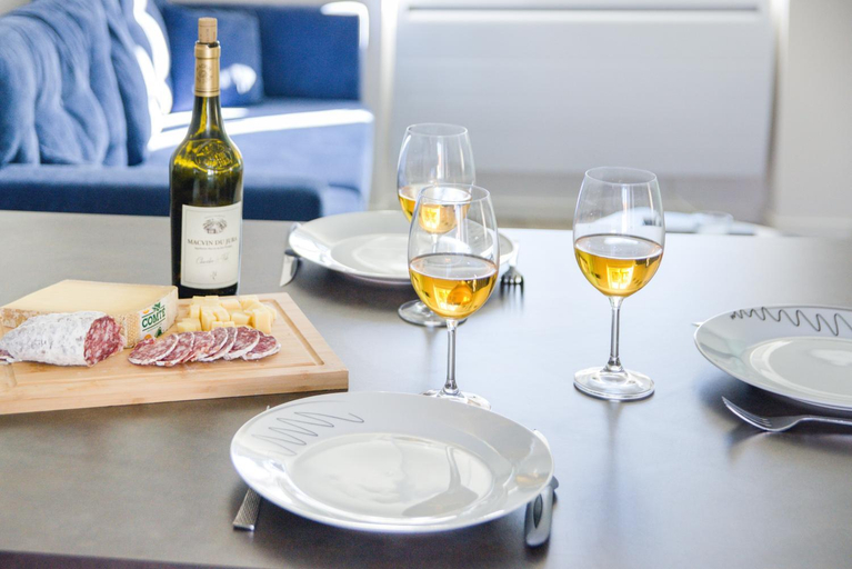 Food & Drinks 5, Le 001-GregIMMO-Appart'Hotel, Doubs