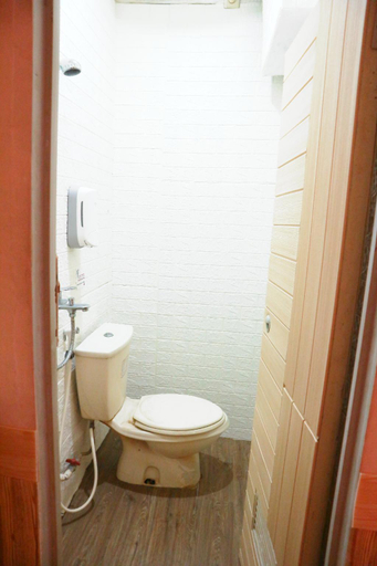 Bathroom 8