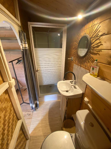 Bathroom, Le chalet du Jardin cache, Lot-et-Garonne