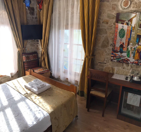 Bedroom 2, Foca Antik Hotel, Foça