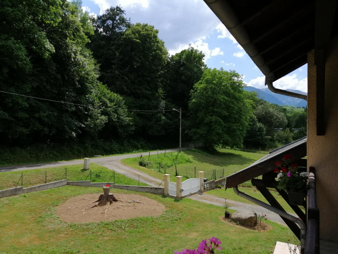 Others 5, A LA JOIE DE VIVRE Chez l'habitant, Ariège