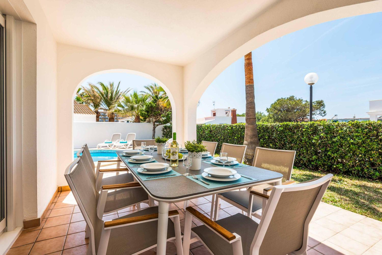 Others 5, Villa Ingrid, Baleares