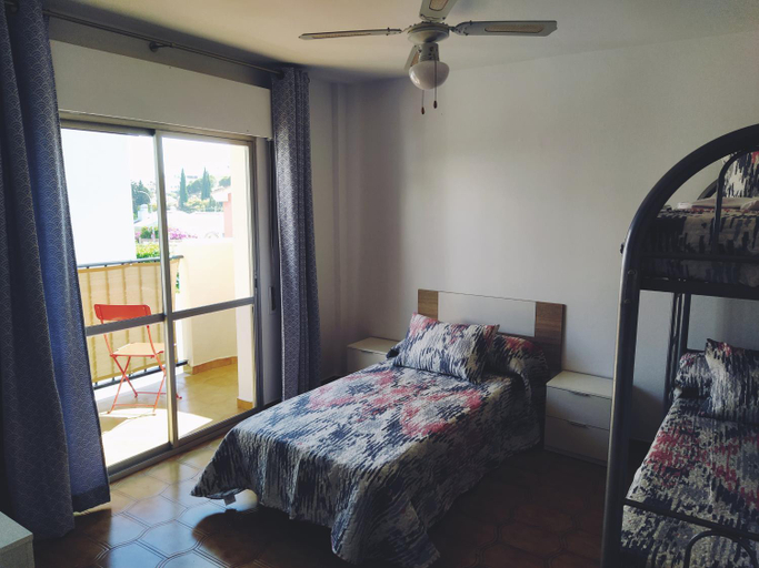 Bedroom 2, Monisimo Pension Rincon de la Victoria, Málaga