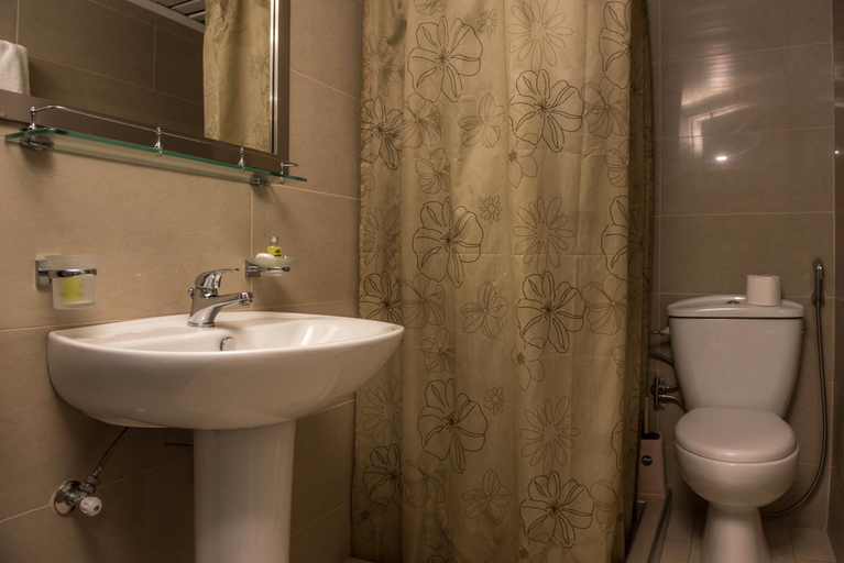 Bathroom 4, Megim Hotel, Crete