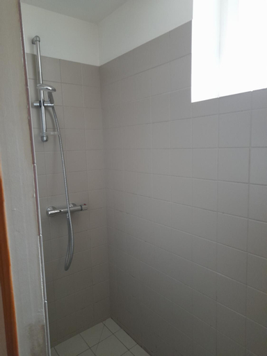 Bathroom 11