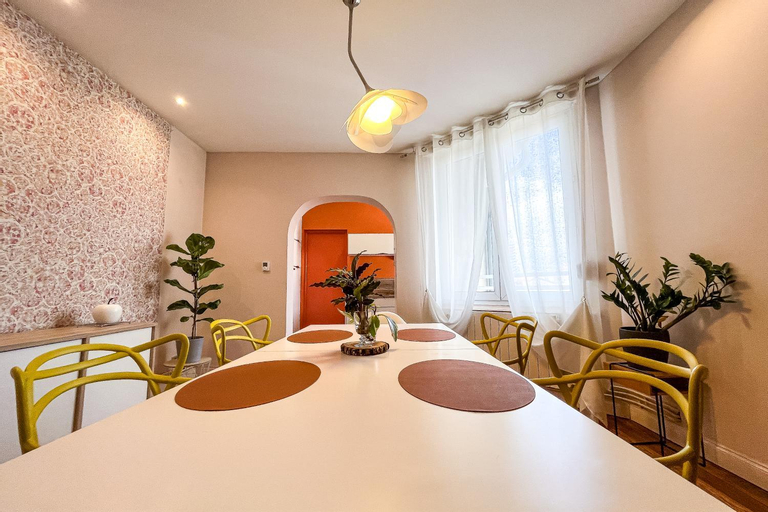 Dining Room 7