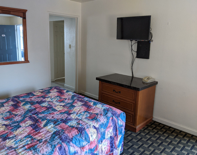 Deluxe Inn, Alameda
