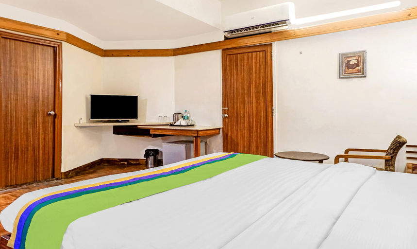 Bedroom 3, Treebo Sahara Shivaji Nagar, Pune