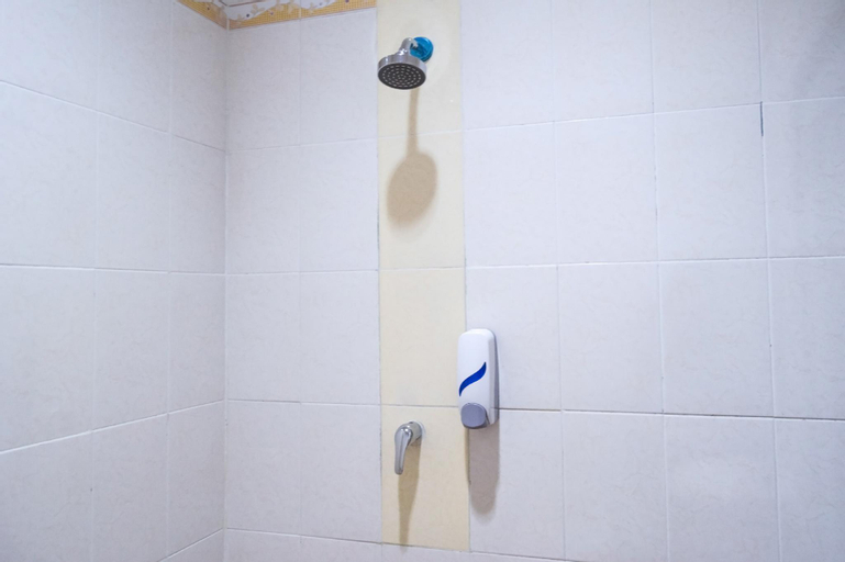 Bathroom 23