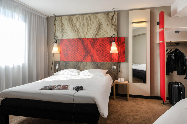 Bedroom 12