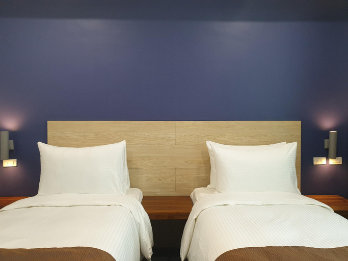 Bedroom 16