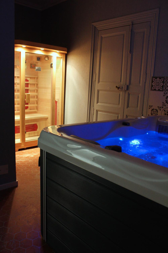 Bathroom, lemasrocamour, Gard