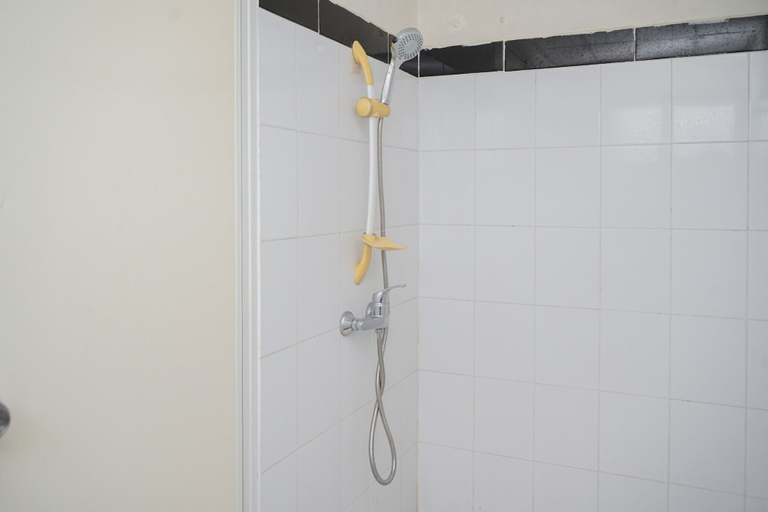 Bedroom 3, Comfy and Tidy Studio Apartment at The Habitat Karawaci, Tangerang
