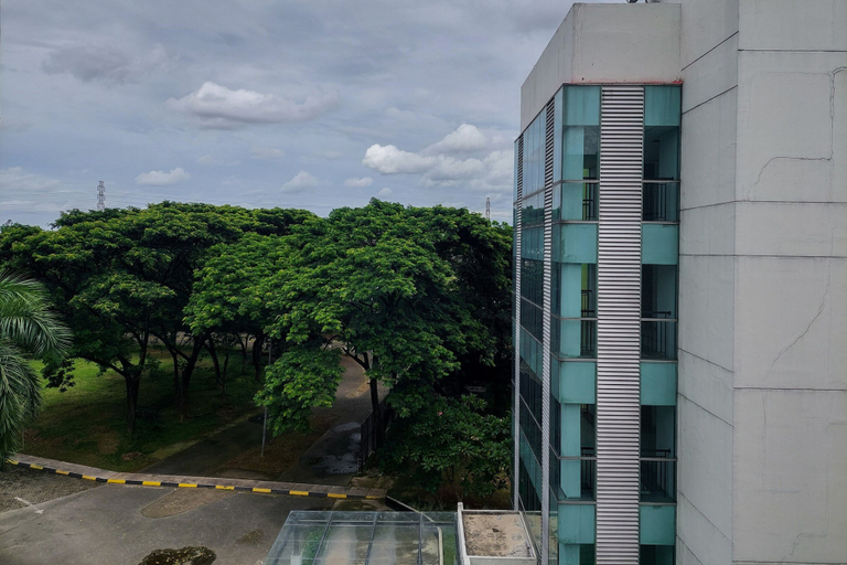 Exterior & Views 2, Comfy and Tidy Studio Apartment at The Habitat Karawaci, Tangerang