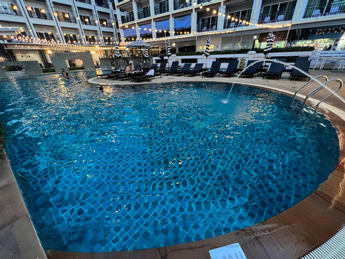 Swimming Pool 15