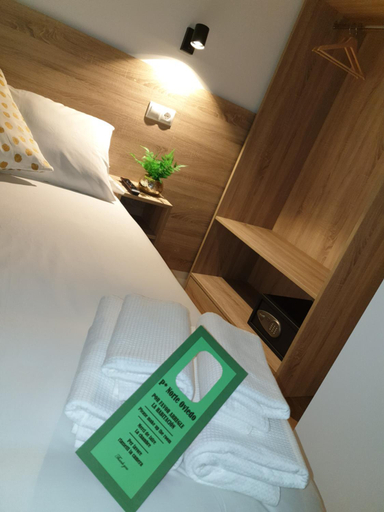 Others 3, Norte Oviedo Rooms Madrid, Madrid
