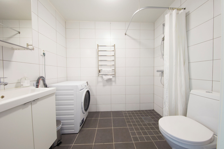 Bathroom 3, Continental Apartment Hotels Sollentuna, Sollentuna