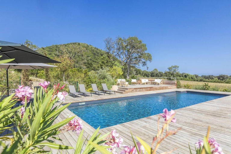 Sport & Beauty 2, Les Lofts de Sainte-Lucie-de-Porto-Vecchio, Corse-du-Sud