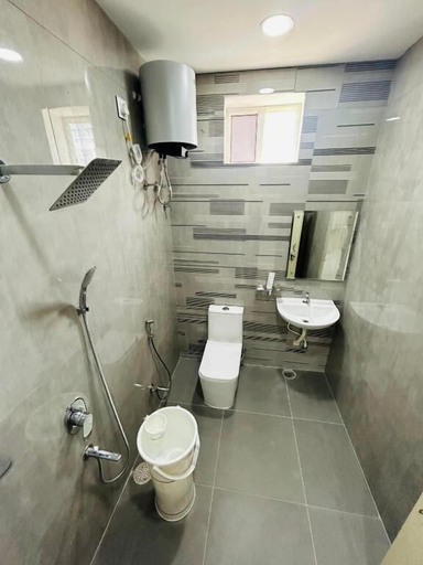 Bathroom 3, Shreshtam Apart Hotel Khajakuda, Hyderabad