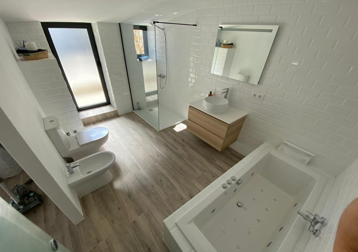 Bathroom 3, Costa Maresme, Barcelona ,Valentinos House & Pool, Barcelona