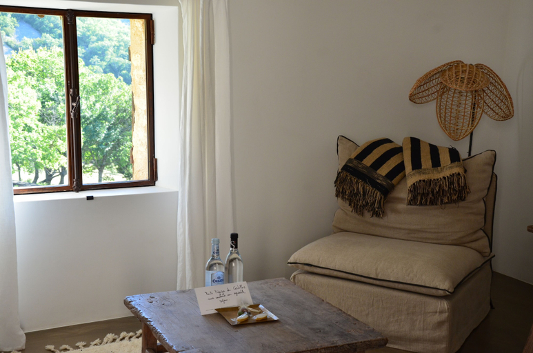 Bedroom 5, Le Domaine Du Castellas, Vaucluse
