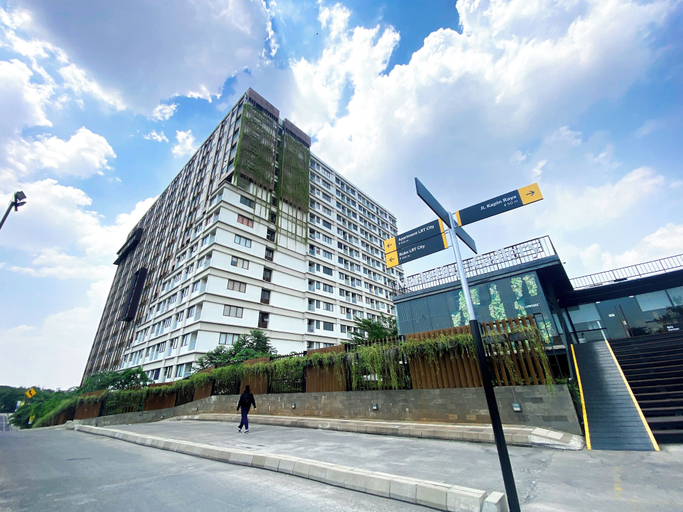 Exterior & Views 2, Cozy and Warm Studio at LRT City Jatibening Apartment, Bekasi