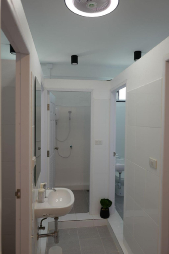 Bathroom 3