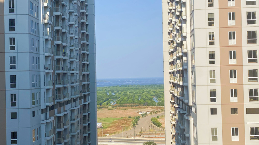 Exterior & Views 2, Comfort and Big 1BR at Tokyo Riverside PIK 2 Apartment, Tangerang