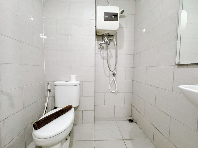 Bedroom 5, Compact Studio at Benson Supermall Mansion Apartment, Surabaya