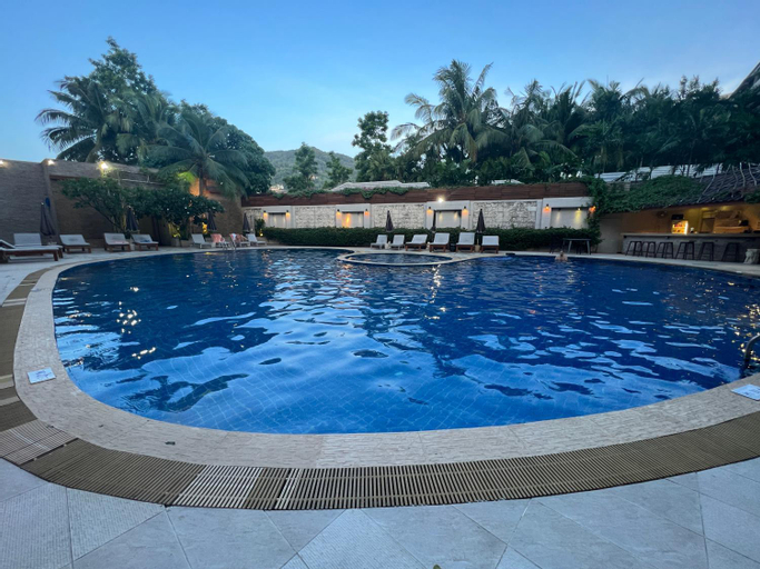 Swimming Pool 16
